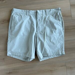 Men's Classic 7” Tan Tech Shorts - 32